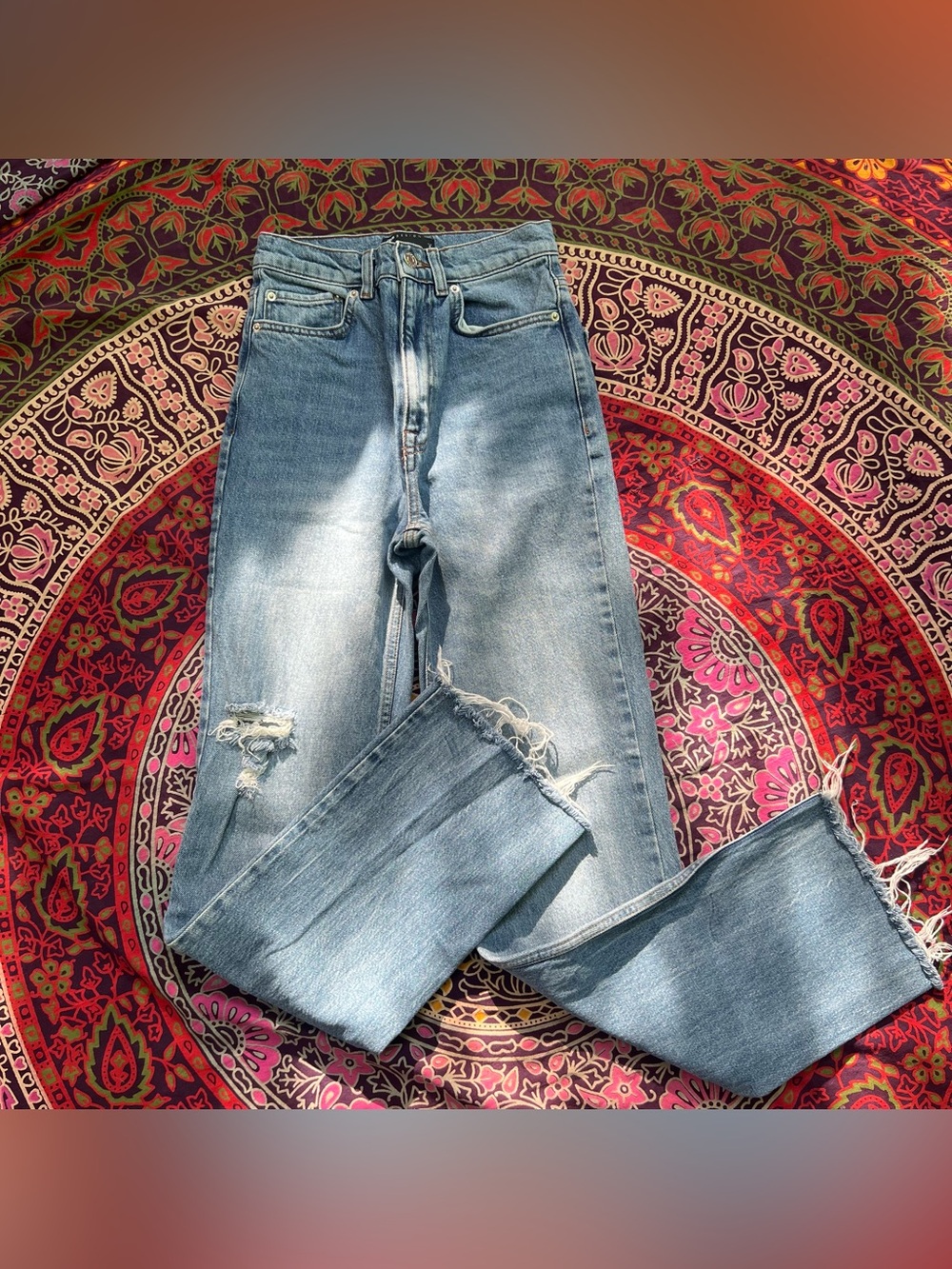 ASOS Design Distressed Straight Leg Jeans Size 26 Light Wash Raw Hem Denim